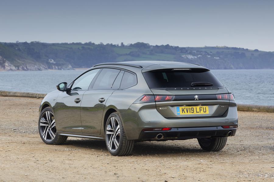  Peugeot 508 SW GT 2019 года  (UK) (фото 8 из 14)